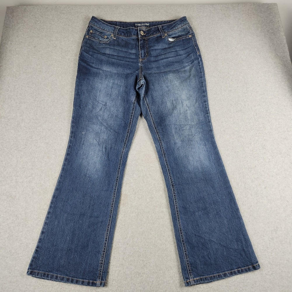 Maurices Bootcut Jeans Womens 13/14 Short Blue Whiskering Medium Wash Mid Rise